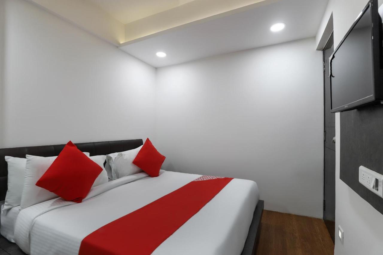 OYO 40139 Hotel Peradiot Ahmedabad Bagian luar foto